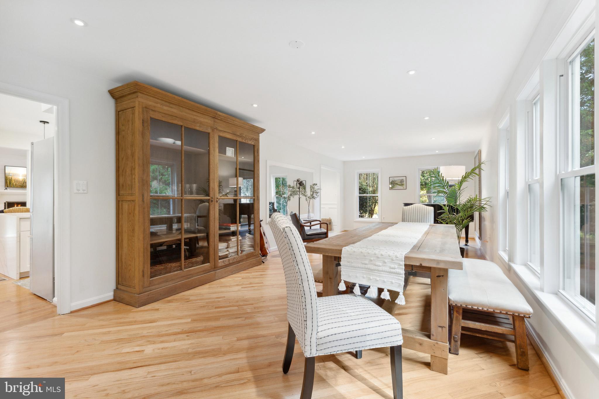 1720 CHESTERBROOK VALE COURT