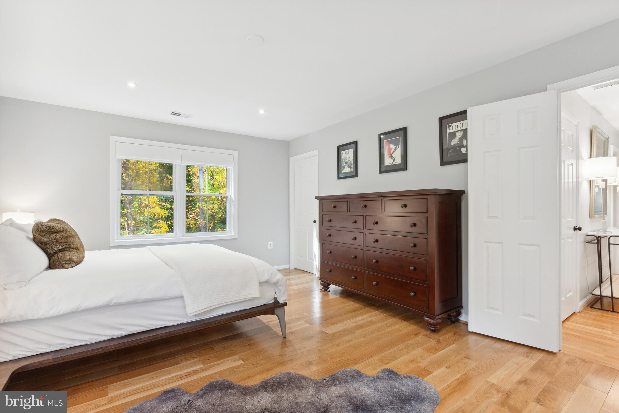 1720 CHESTERBROOK VALE COURT