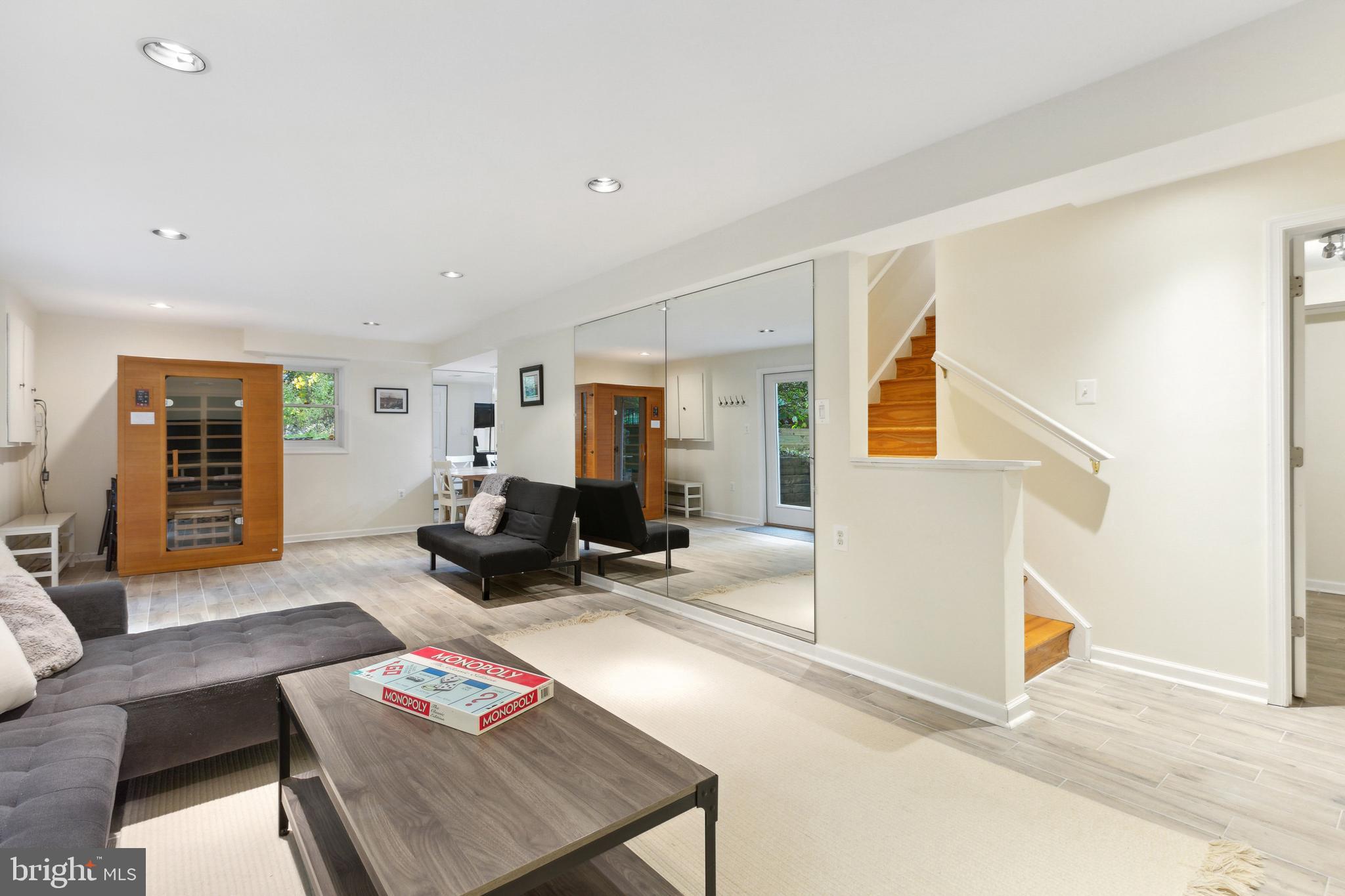 1720 CHESTERBROOK VALE COURT