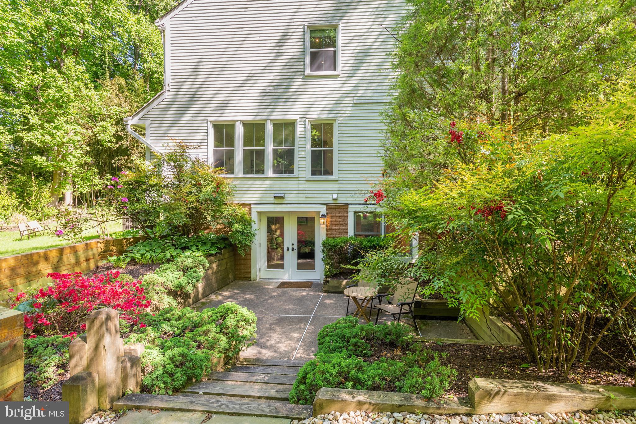 1720 CHESTERBROOK VALE COURT