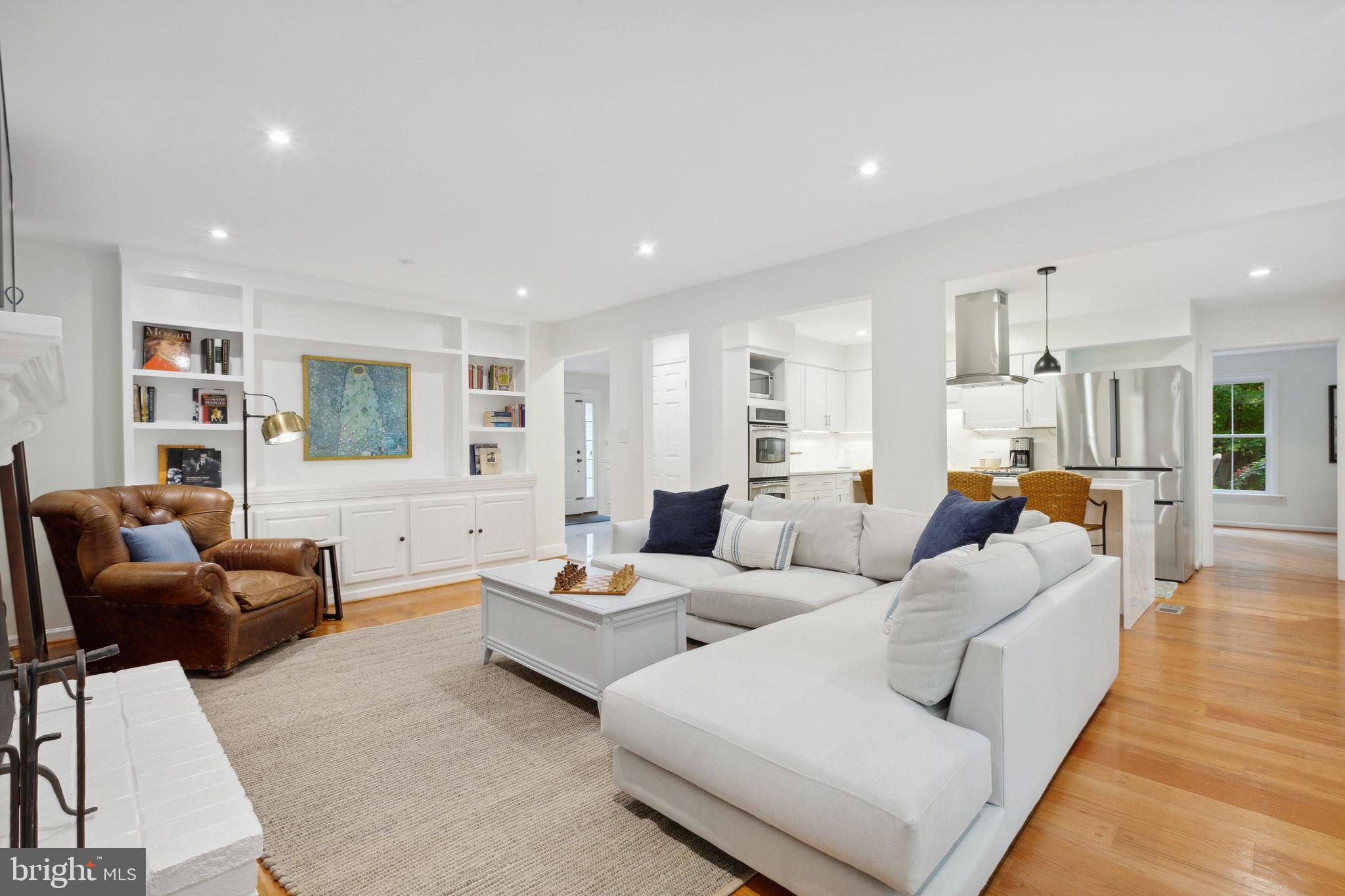 1720 CHESTERBROOK VALE COURT