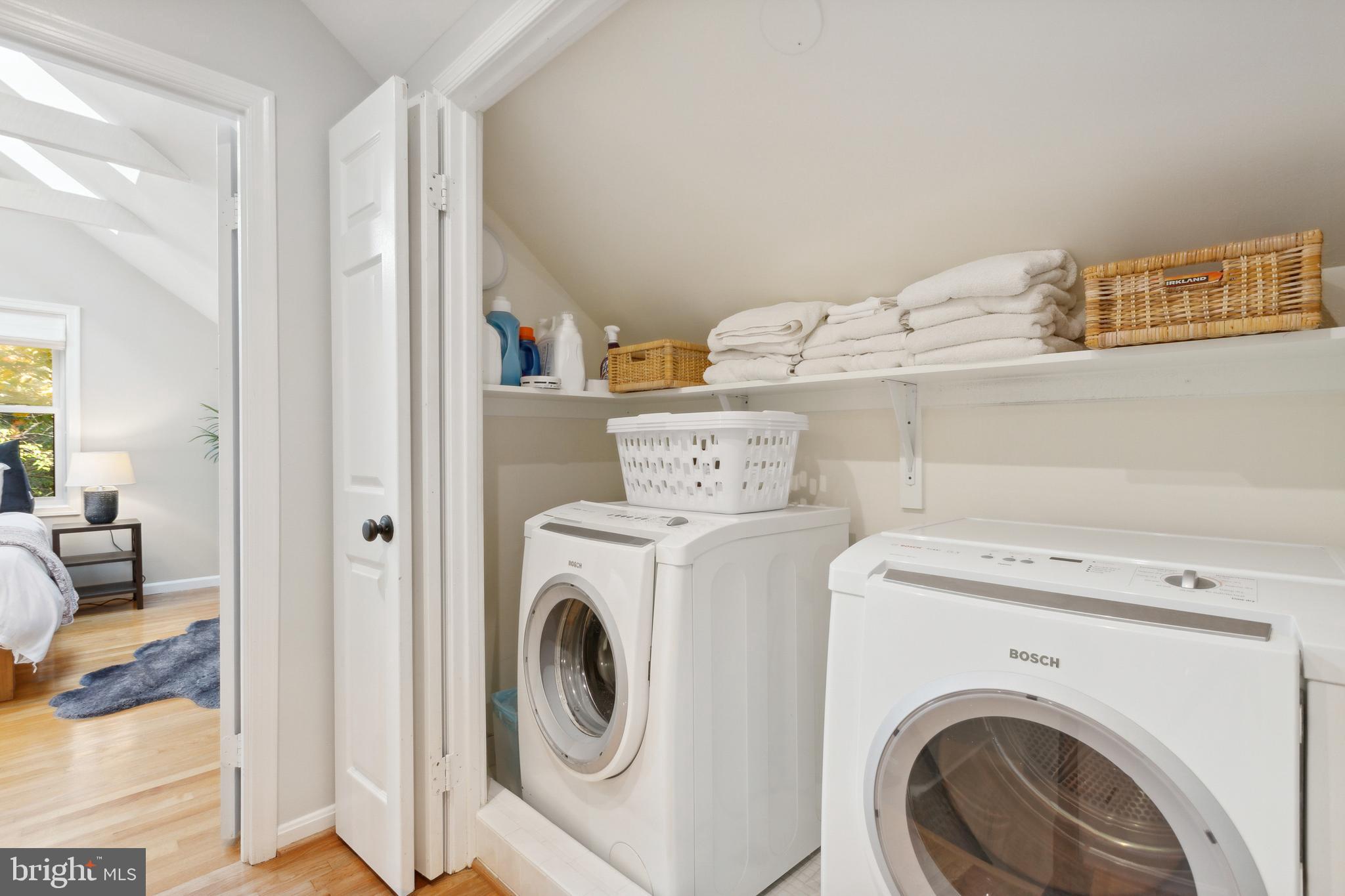 1720 CHESTERBROOK VALE COURT