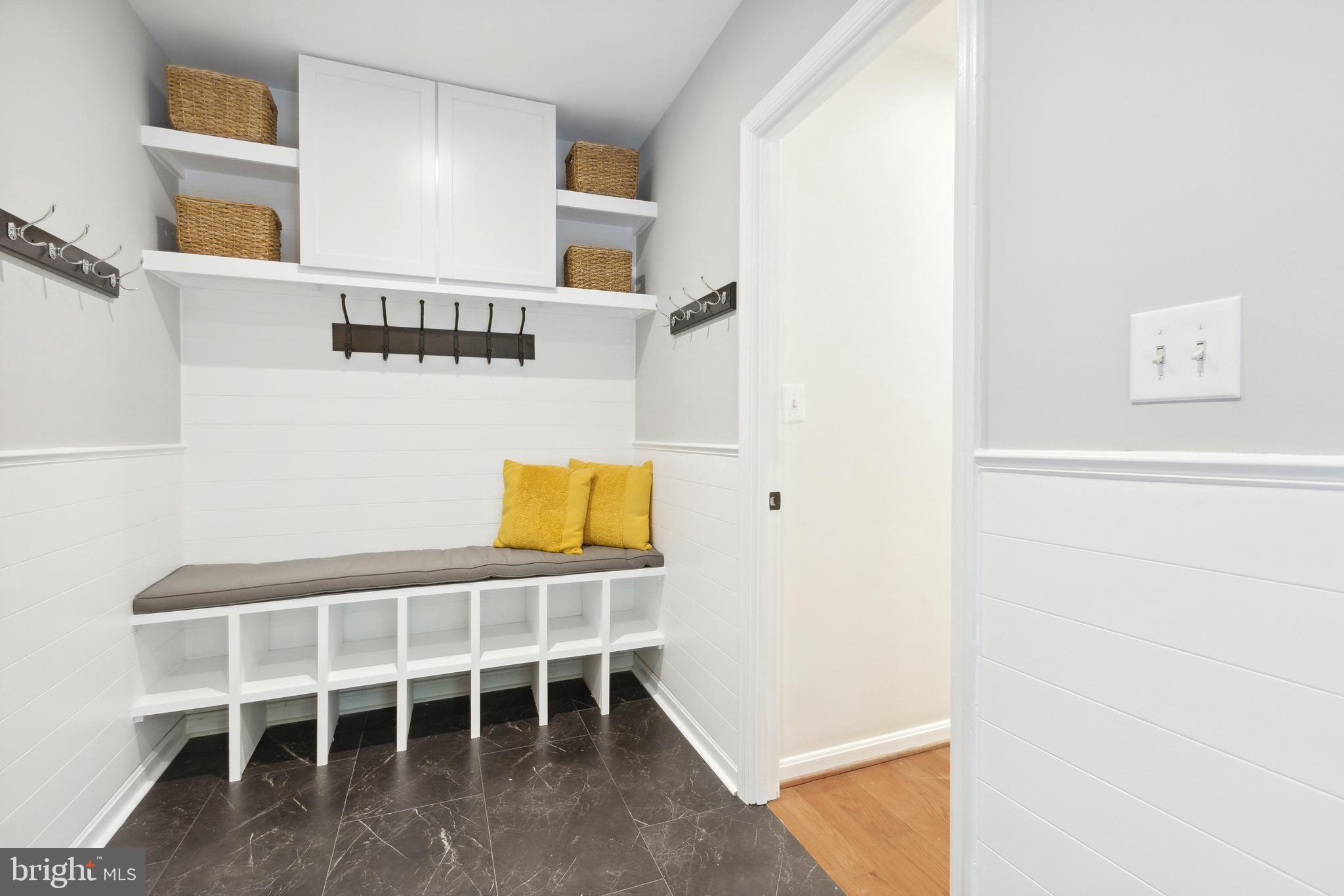 1720 CHESTERBROOK VALE COURT