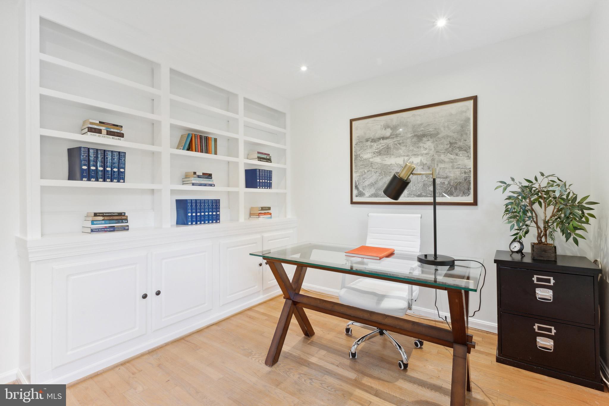 1720 CHESTERBROOK VALE COURT