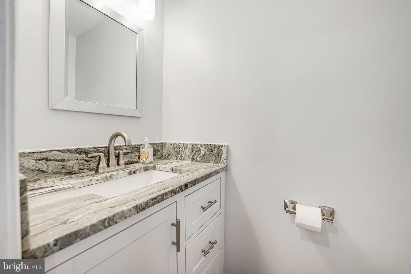 2100 Whisperwood Glen Ln