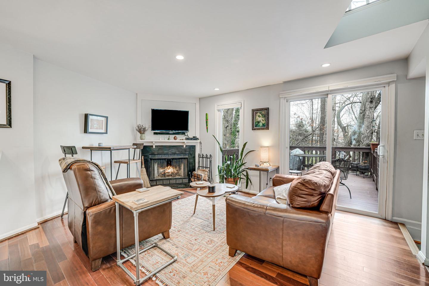 2100 Whisperwood Glen Ln