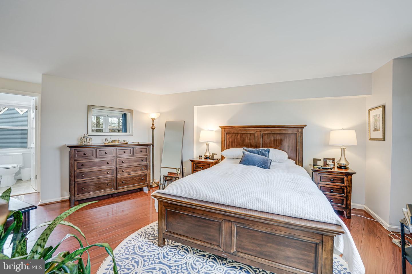 2100 Whisperwood Glen Ln