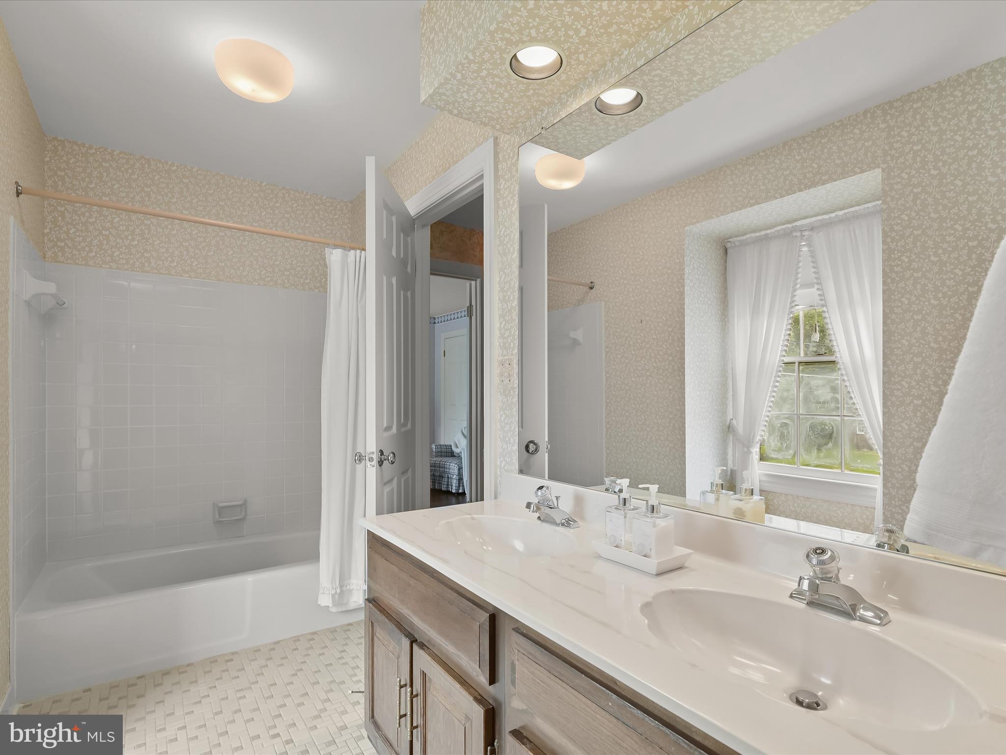 9013 Charles Augustine Dr