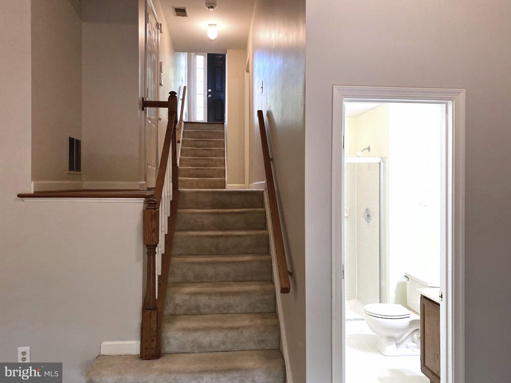 2115 PATTY LN