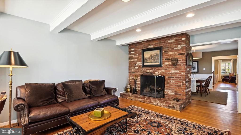 1448 Highwood Dr