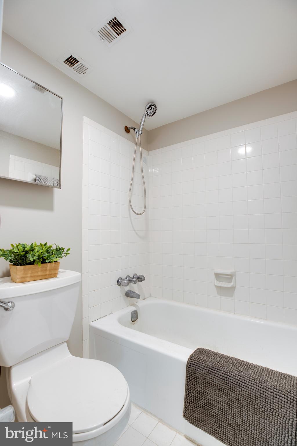 2817 Jermantown #6th Floor #603