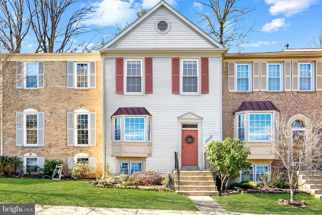 4237 Sleepy Lake Dr