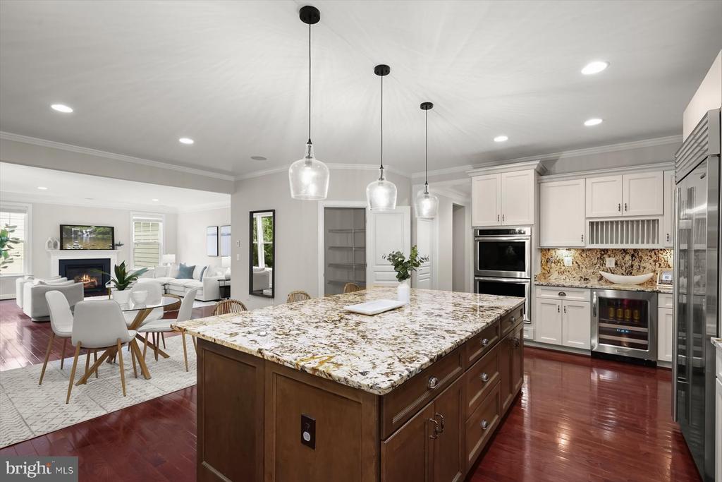 1302 Scotts Run Rd