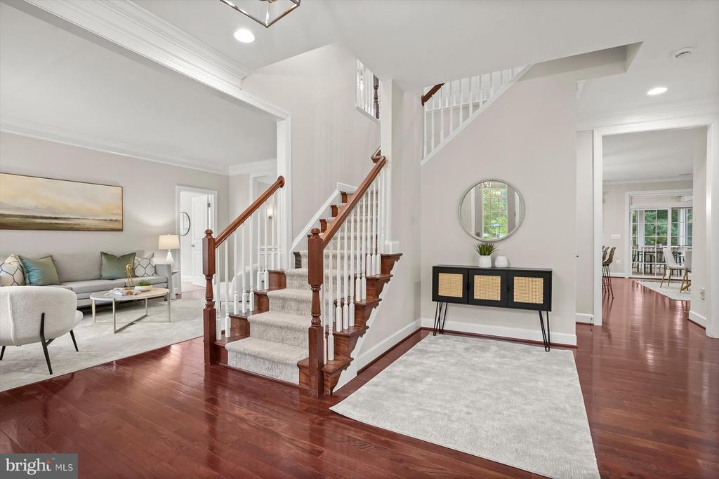 1302 Scotts Run Rd