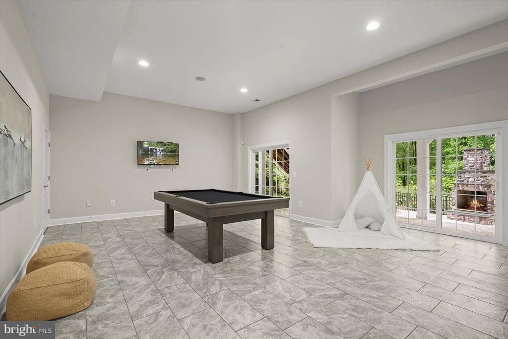 1302 Scotts Run Rd