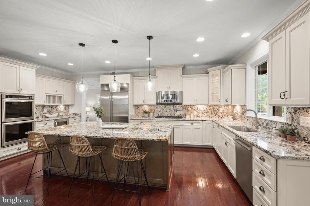 1302 Scotts Run Rd