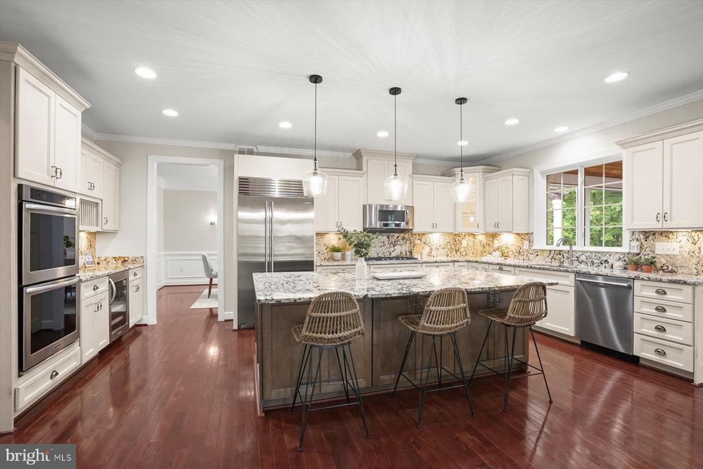 1302 Scotts Run Rd