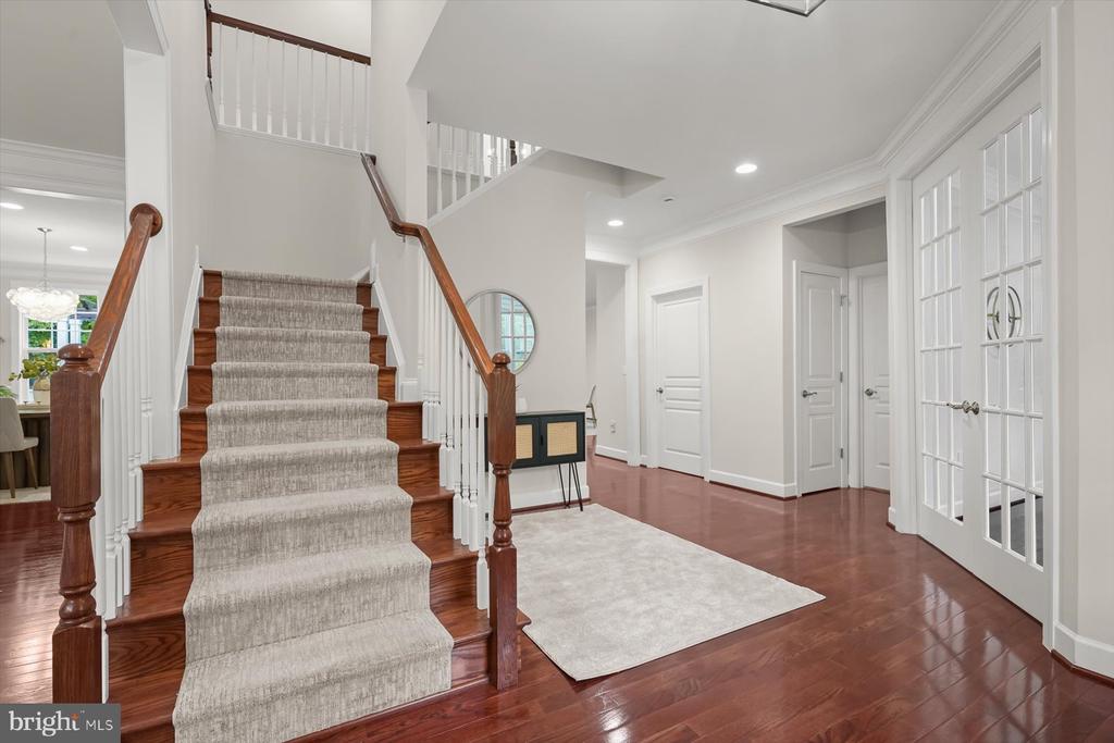 1302 Scotts Run Rd