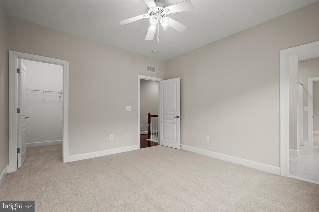 1302 Scotts Run Rd