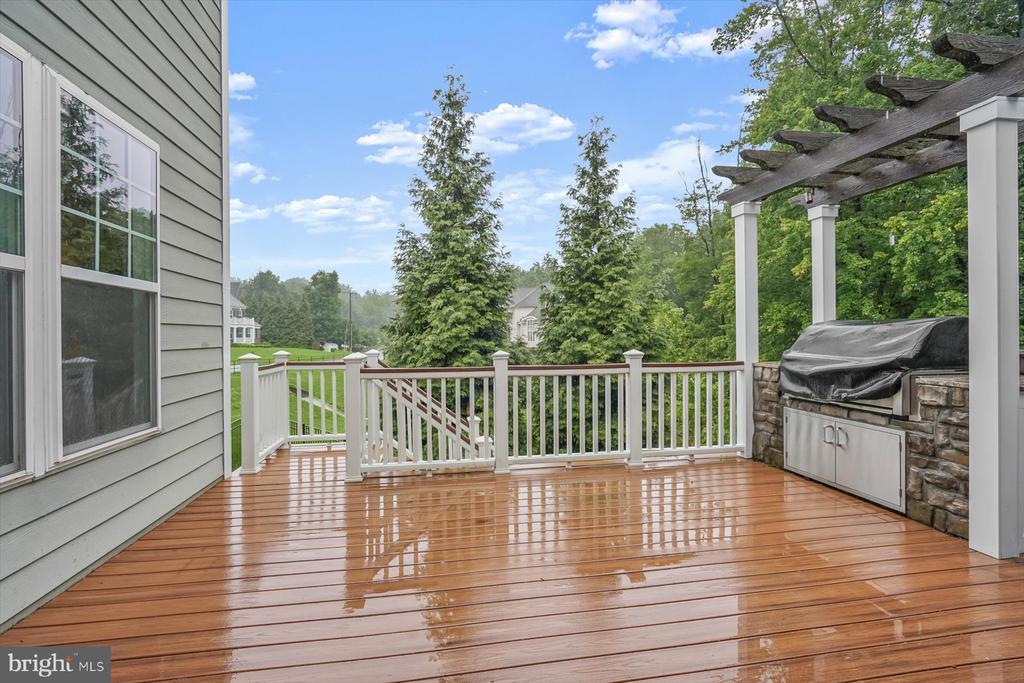 1302 Scotts Run Rd