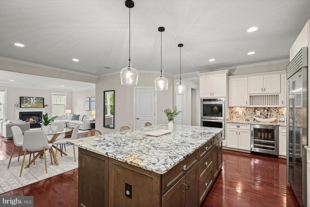 1302 Scotts Run Rd