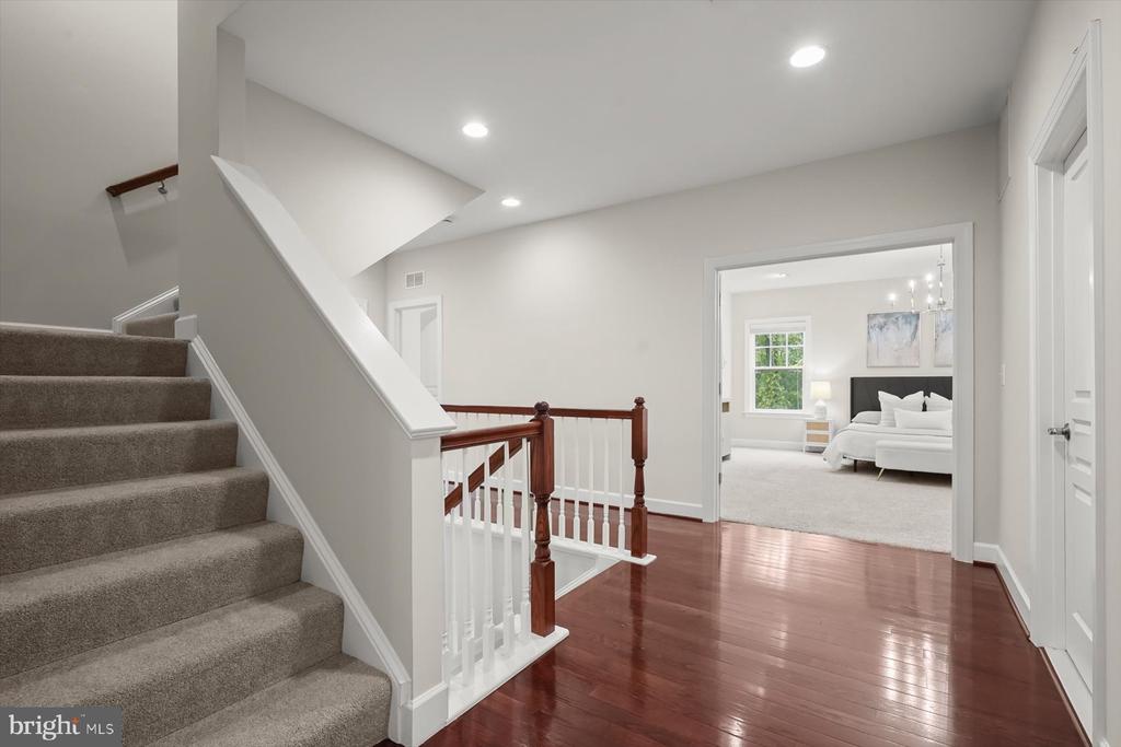 1302 Scotts Run Rd