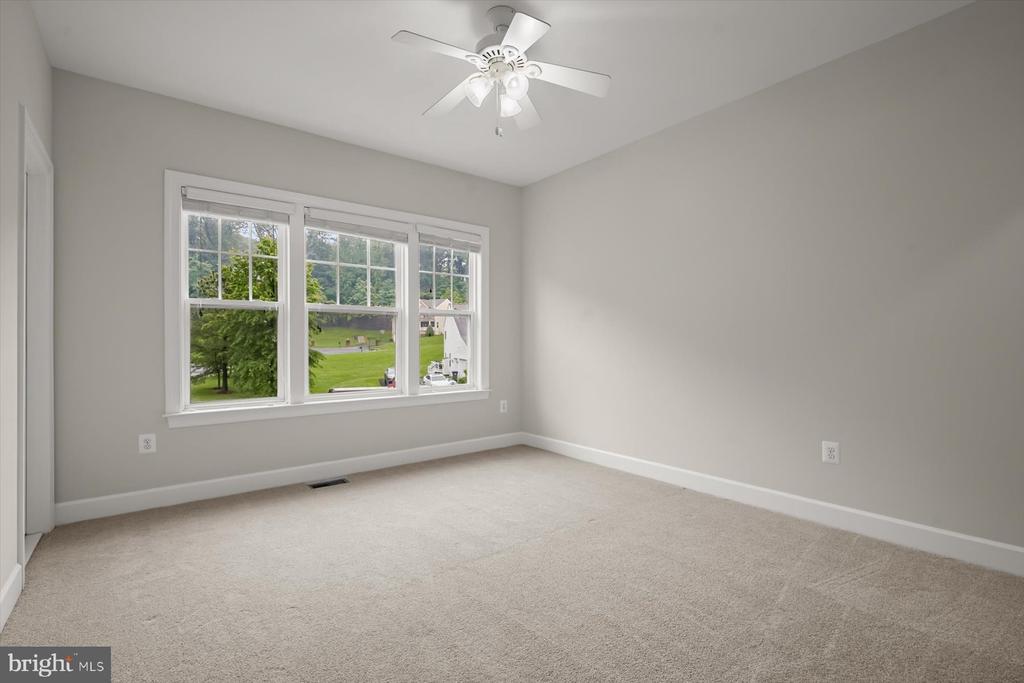 1302 Scotts Run Rd