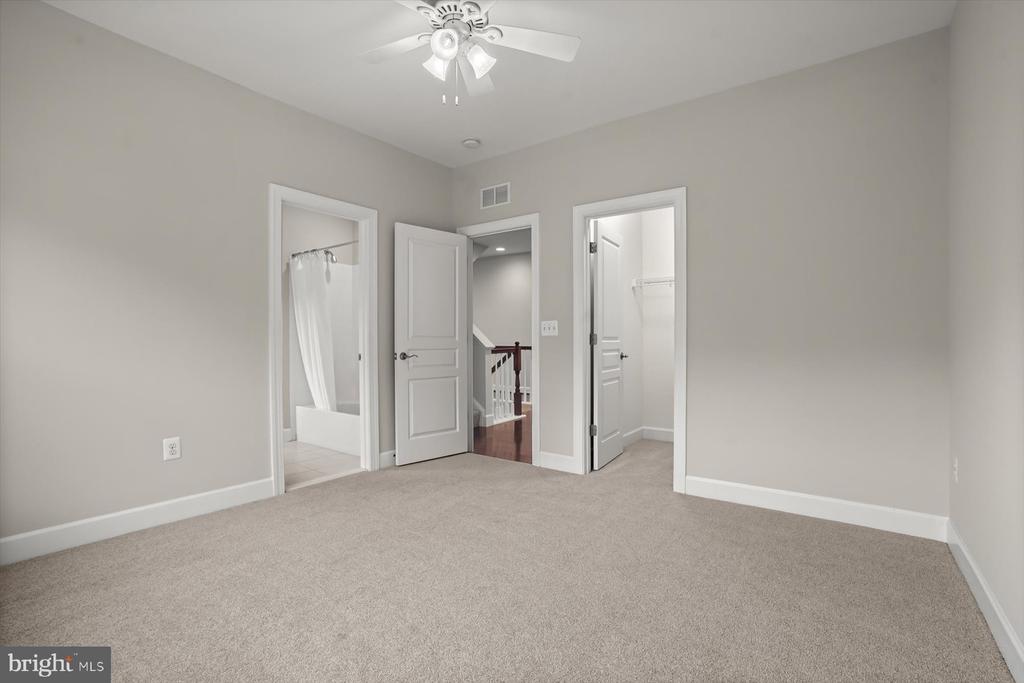 1302 Scotts Run Rd