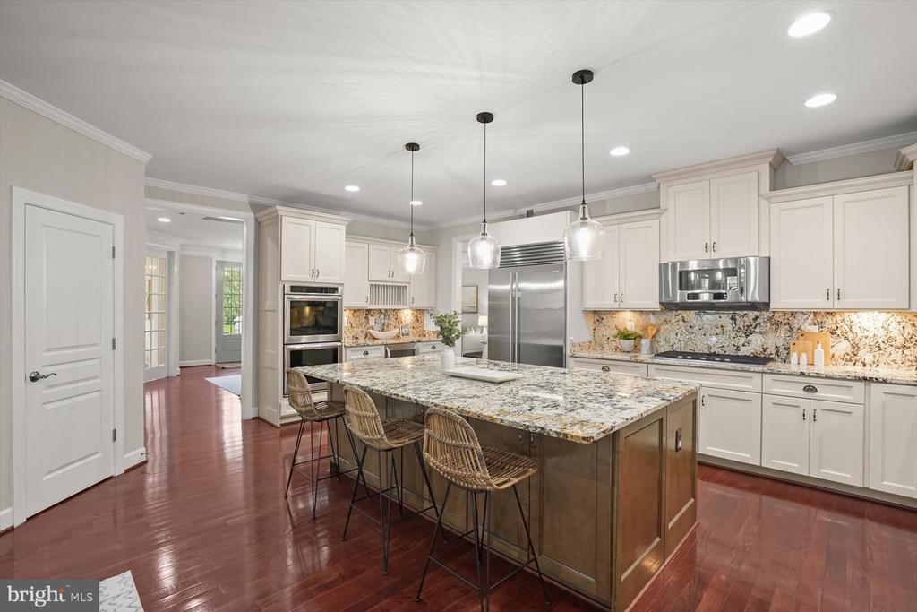1302 Scotts Run Rd