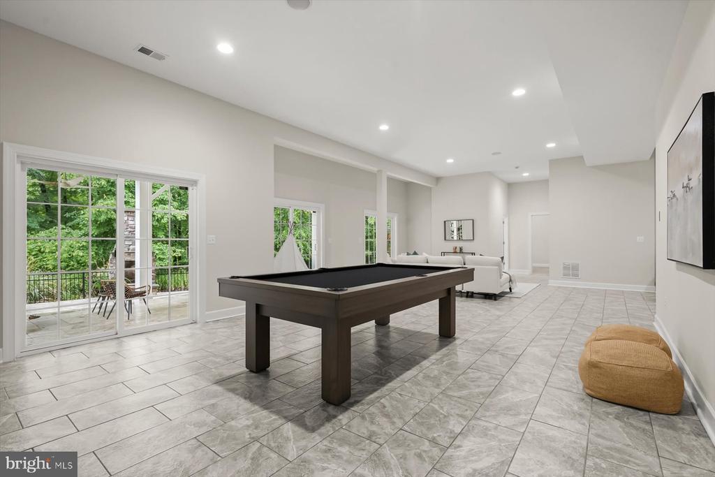 1302 Scotts Run Rd