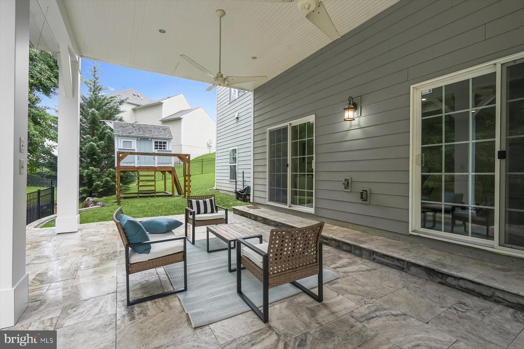 1302 Scotts Run Rd