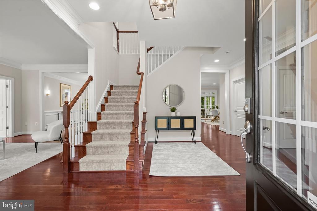 1302 Scotts Run Rd