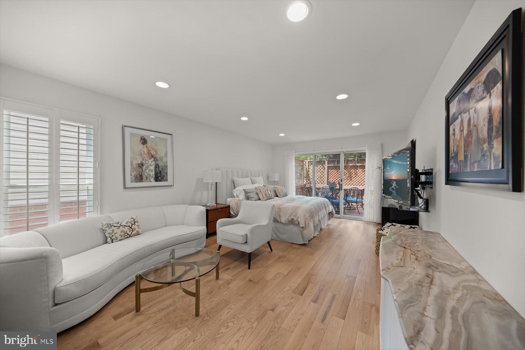 3422 Silver Maple Pl