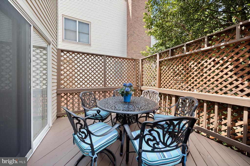 3422 Silver Maple Pl