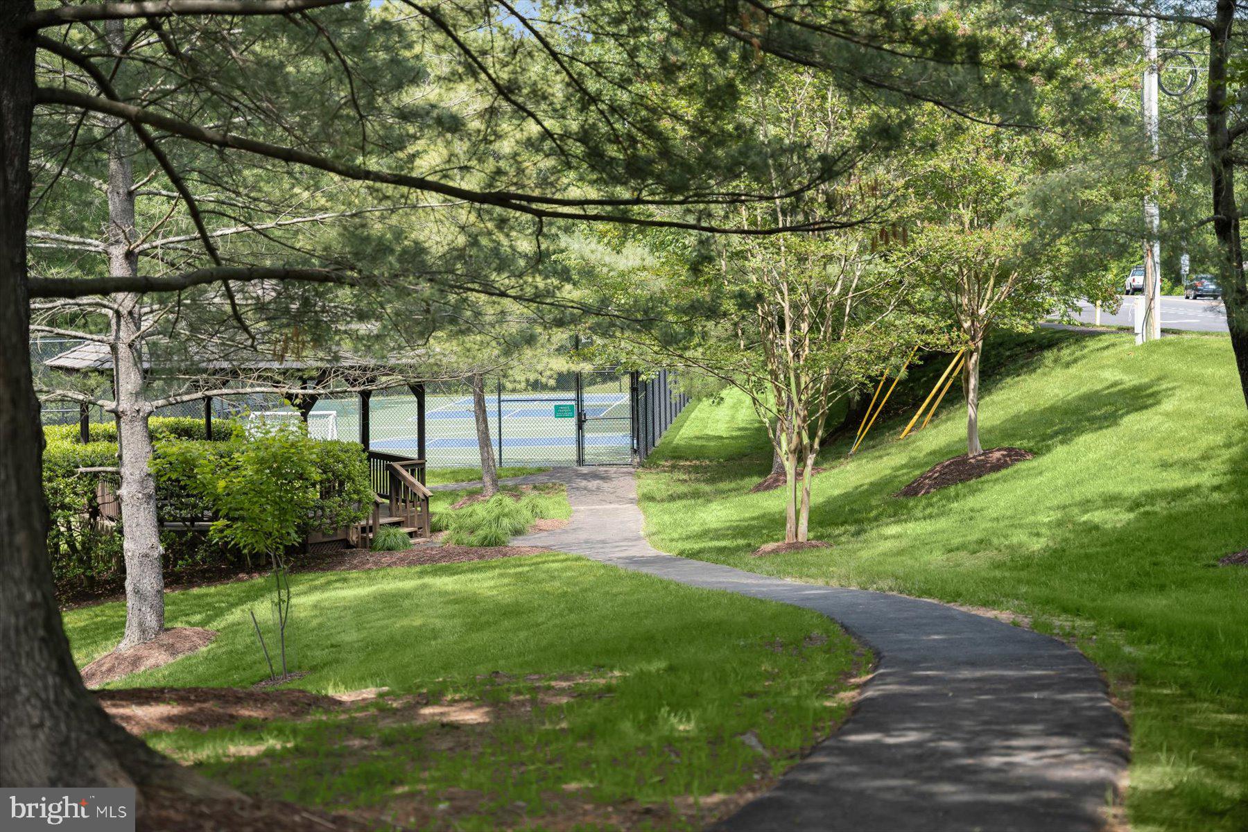 3422 Silver Maple Pl