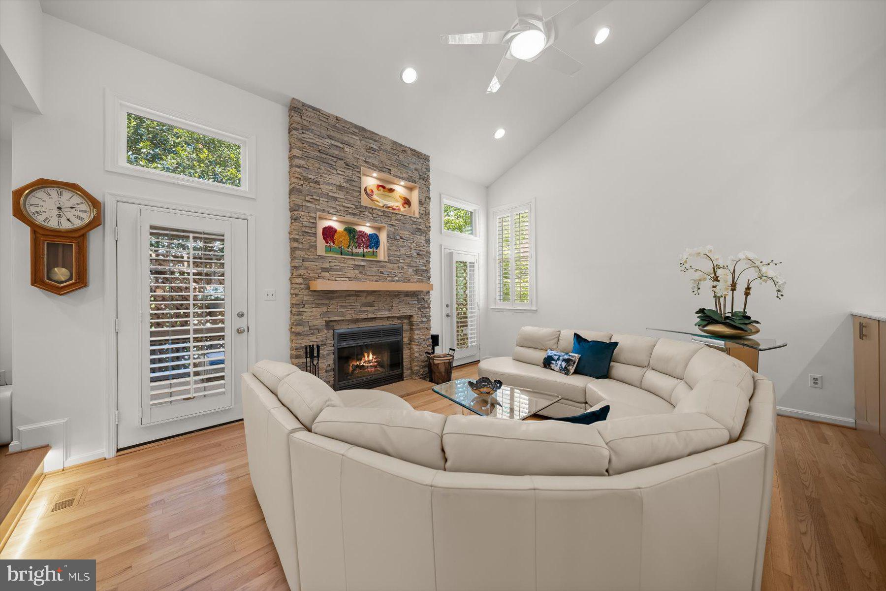 3422 Silver Maple Pl