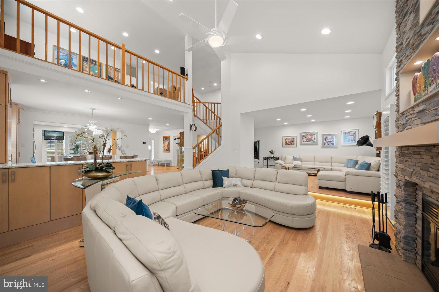 3422 Silver Maple Pl