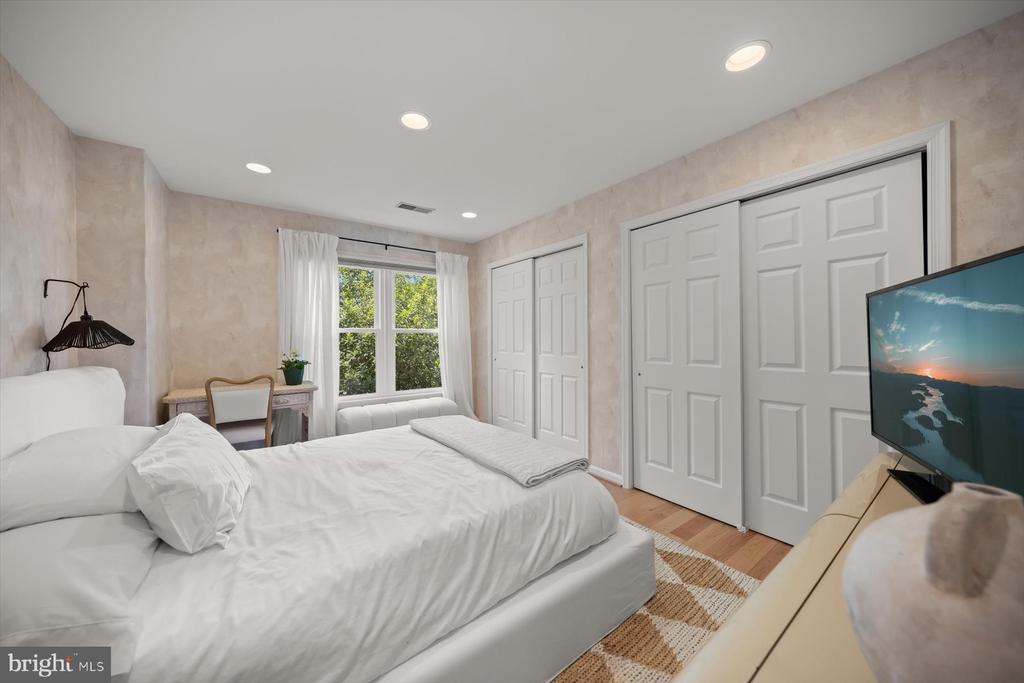 3422 Silver Maple Pl