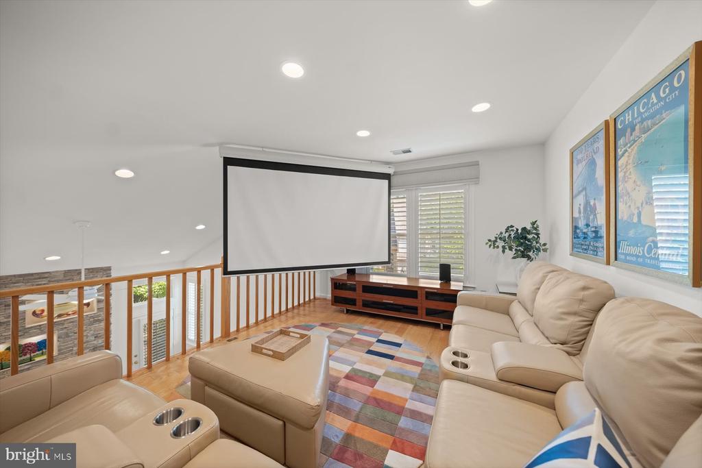 3422 Silver Maple Pl