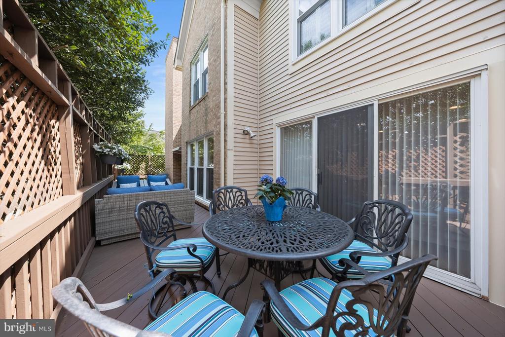 3422 Silver Maple Pl