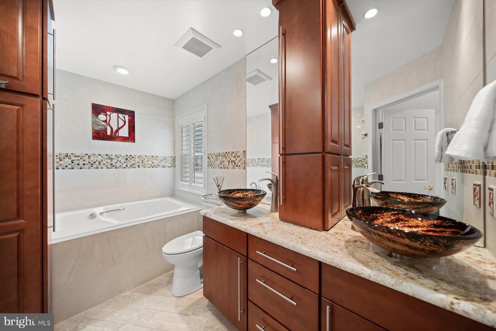 3422 Silver Maple Pl