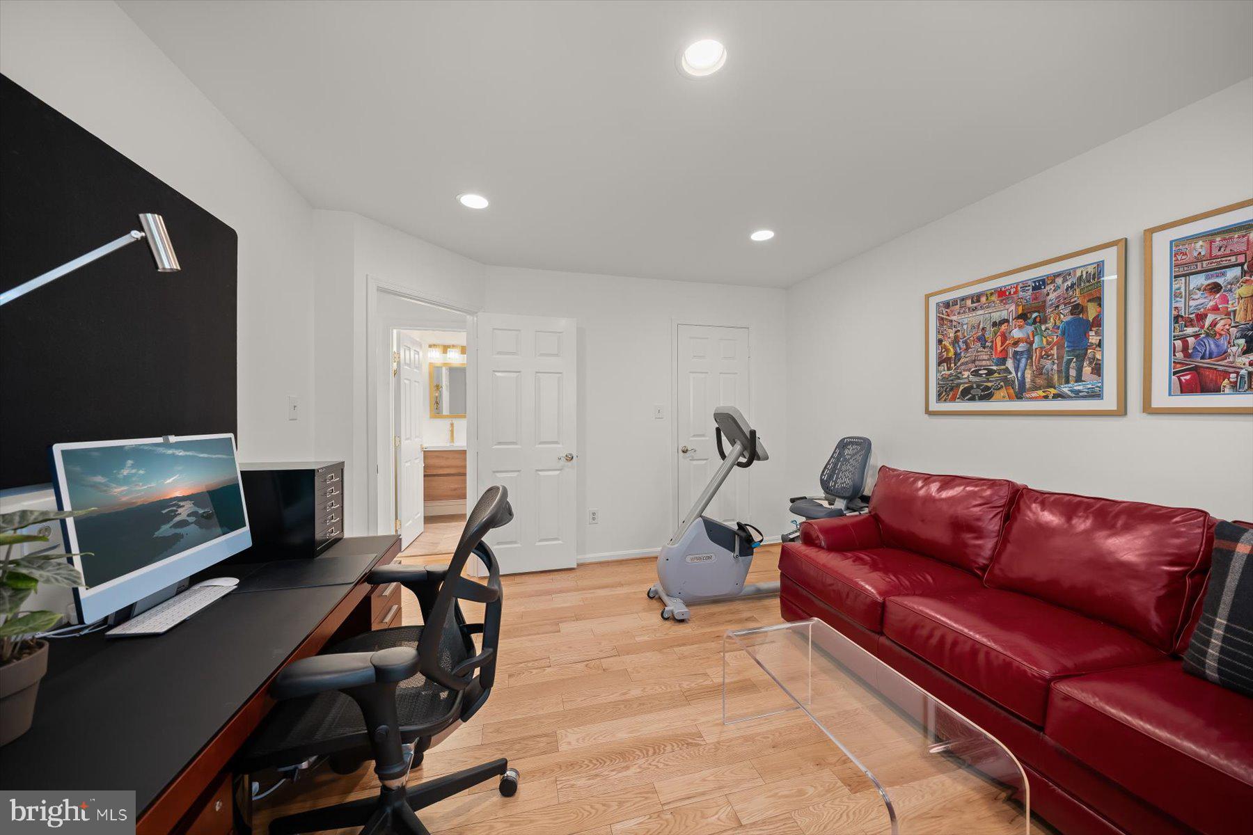 3422 Silver Maple Pl