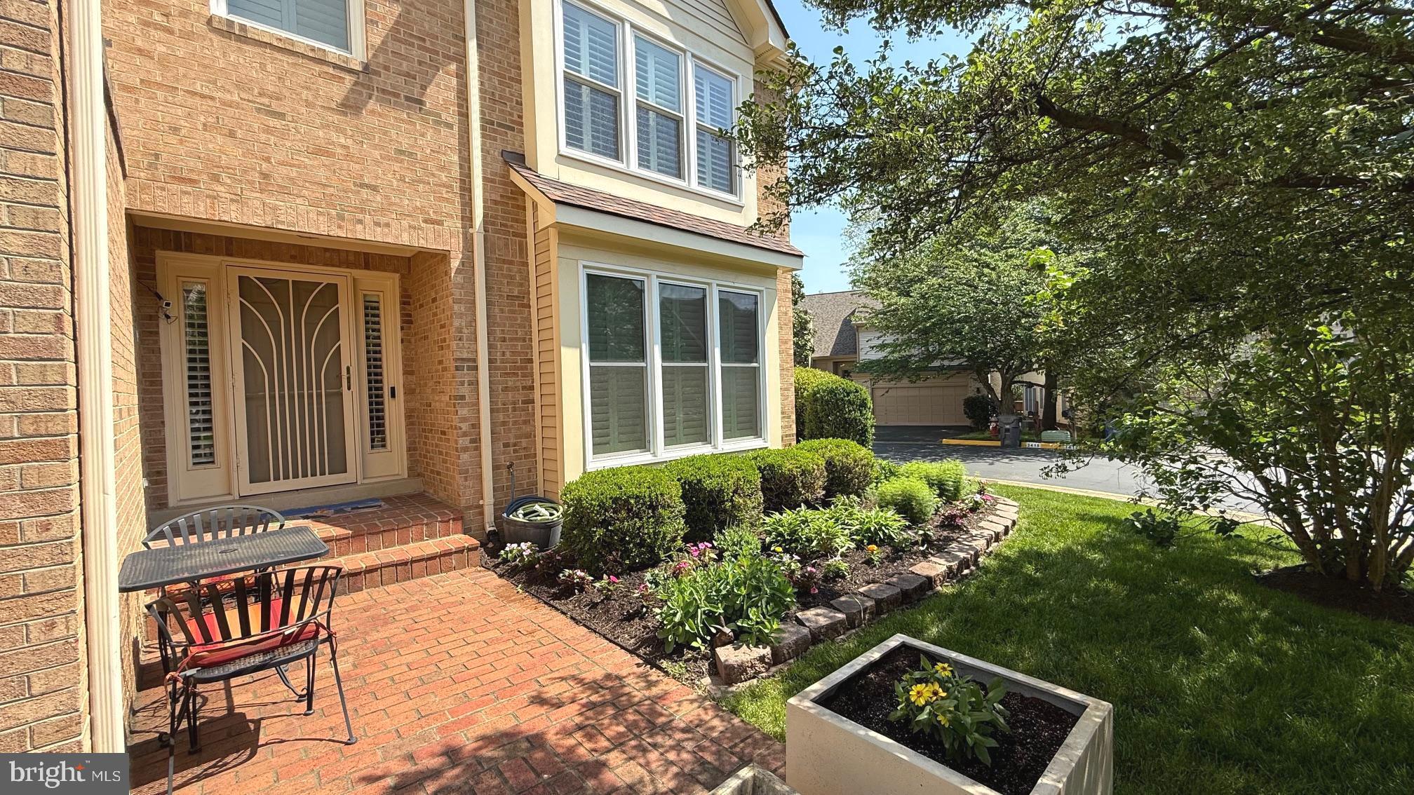 3422 Silver Maple Pl