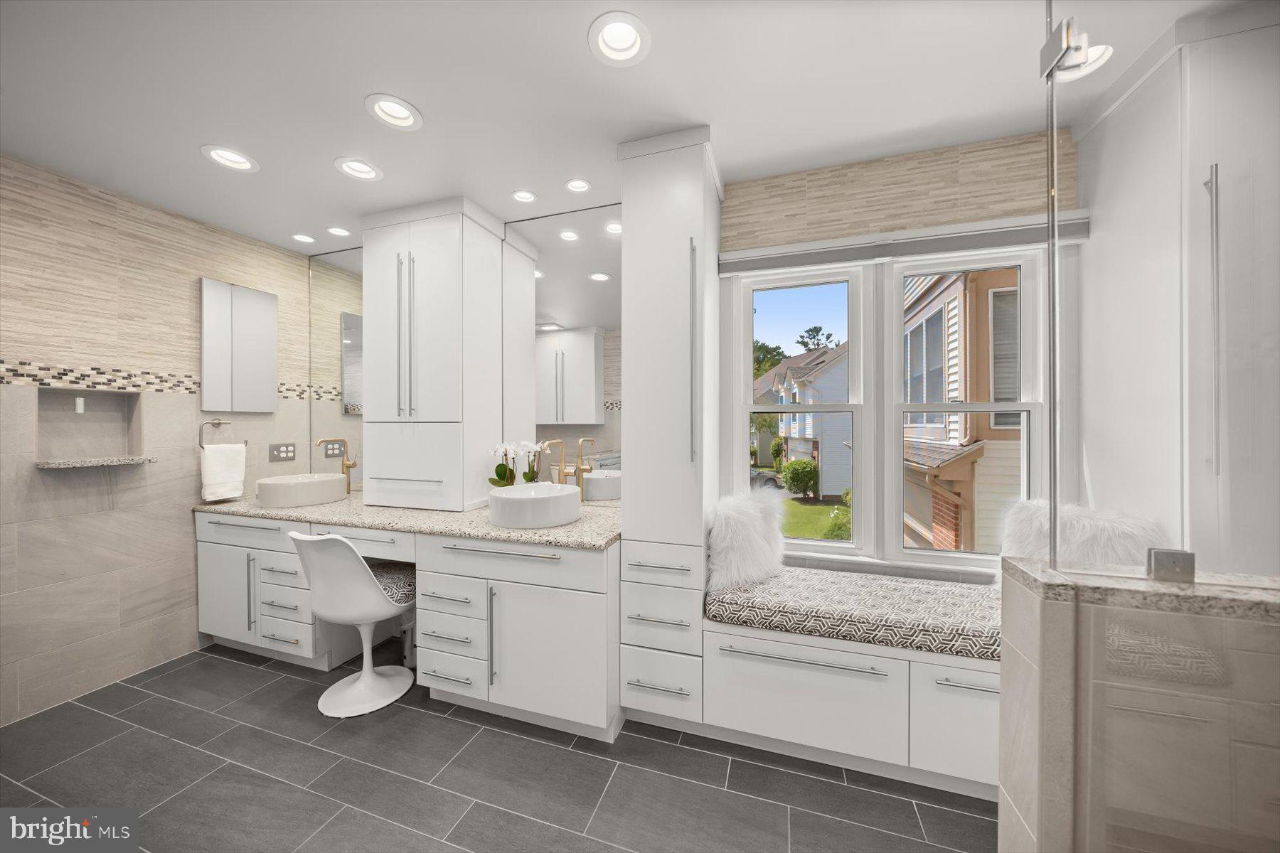 3422 Silver Maple Pl