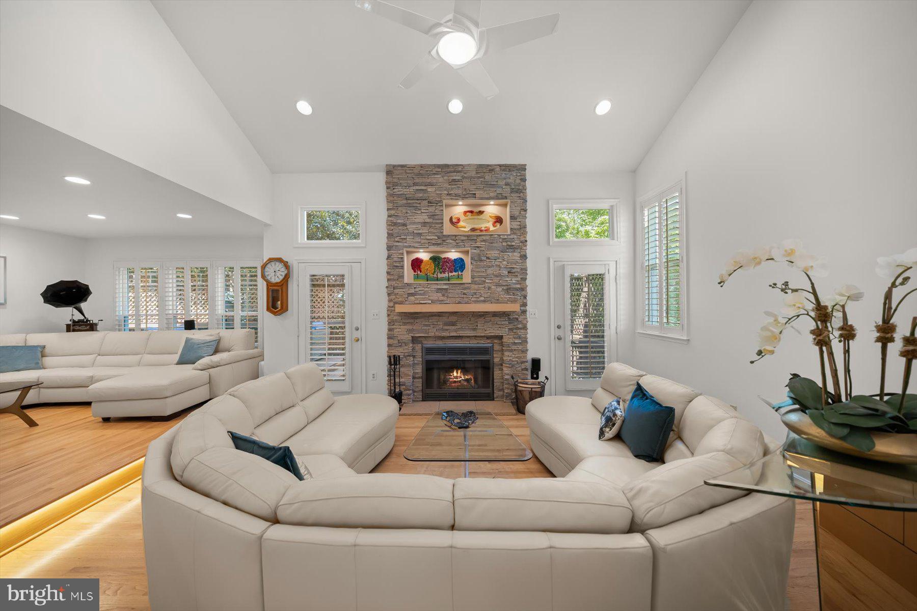 3422 Silver Maple Pl