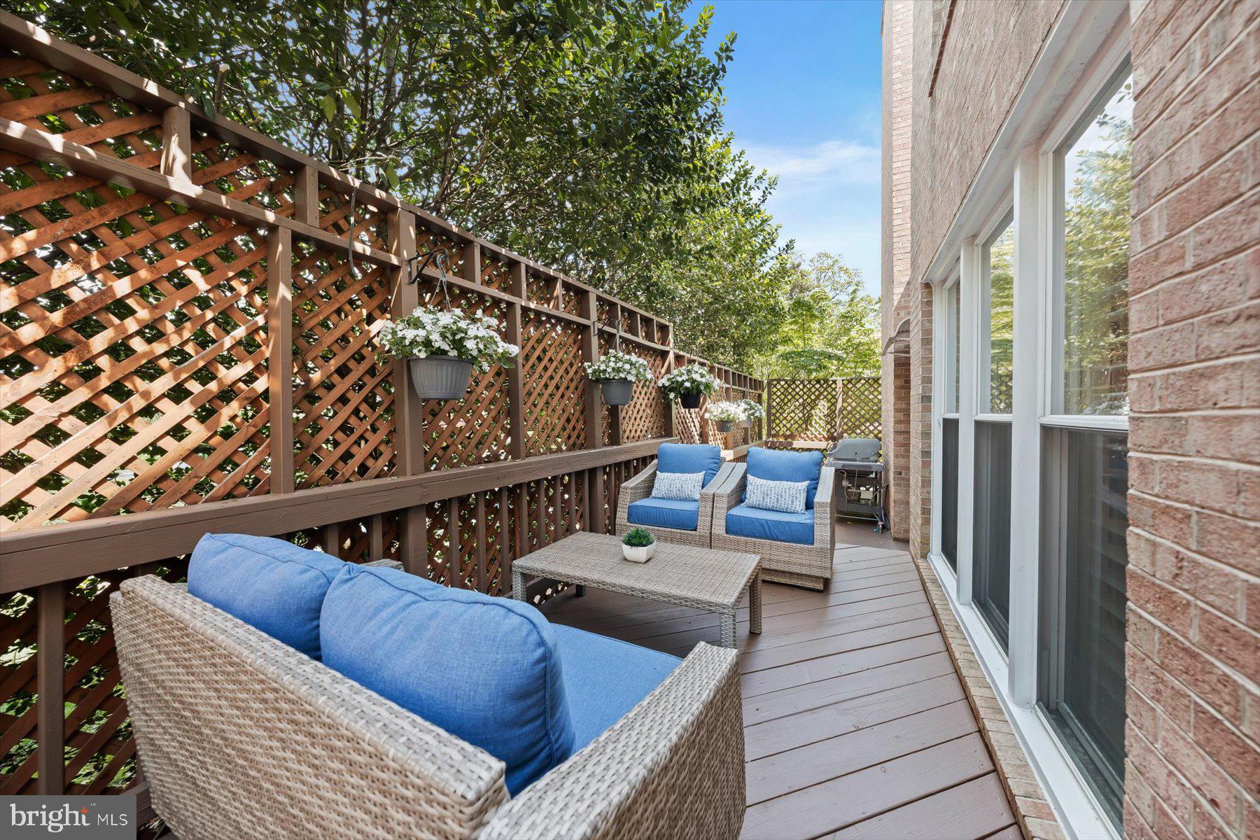 3422 Silver Maple Pl