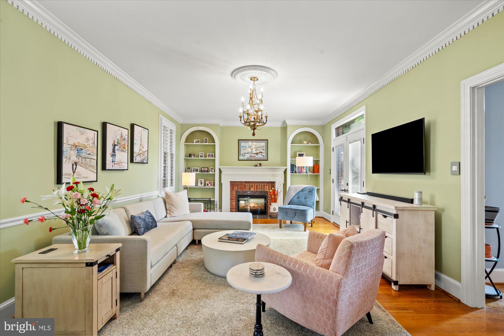 1904 BELLE HAVEN ROAD