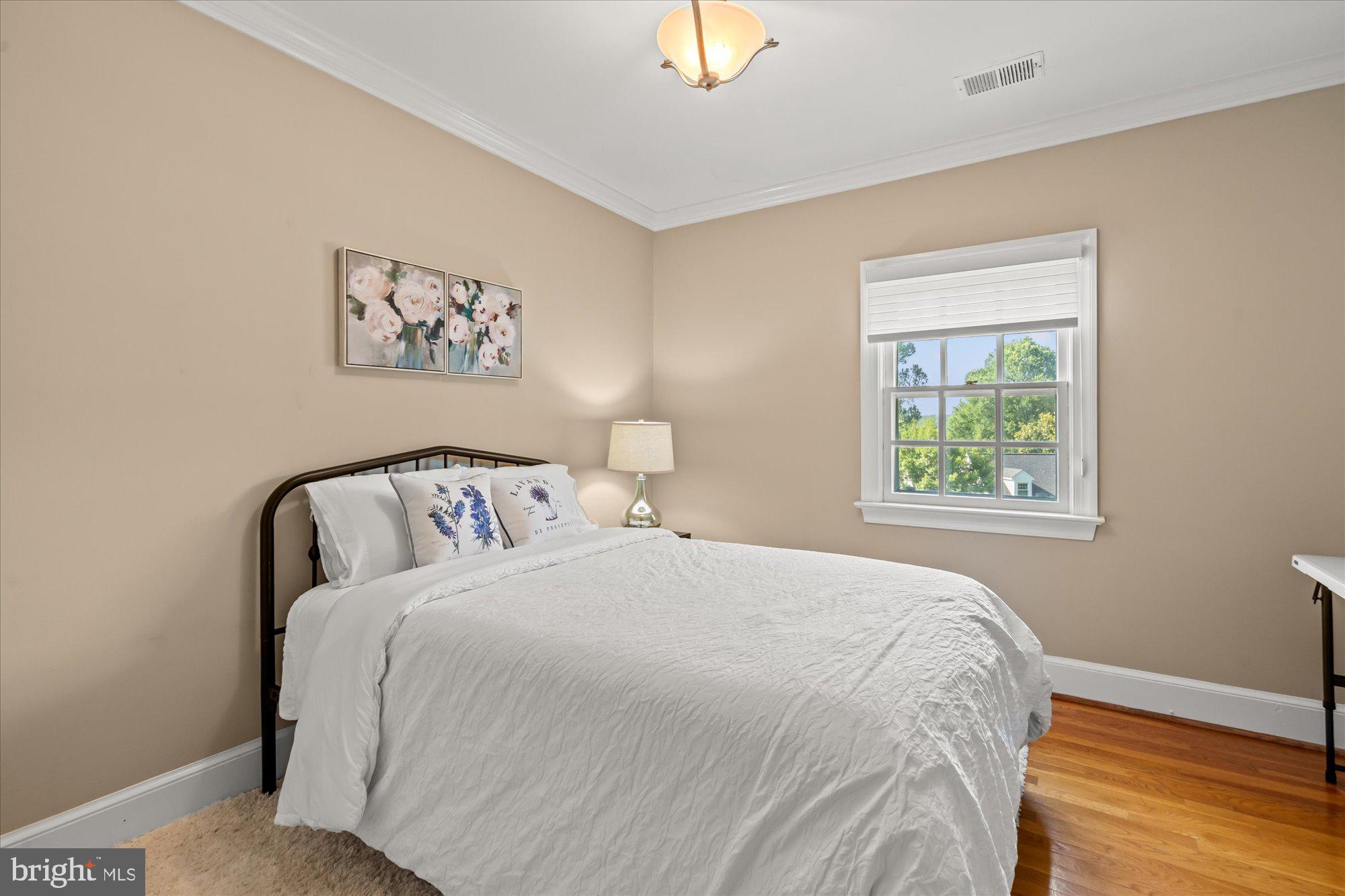 1904 BELLE HAVEN ROAD