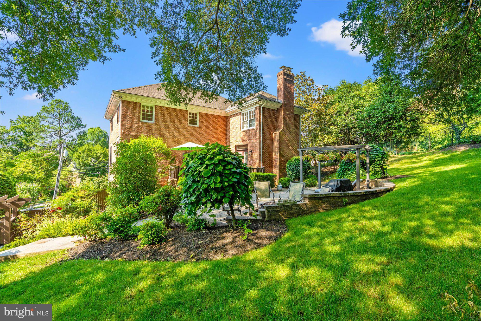 1904 BELLE HAVEN ROAD