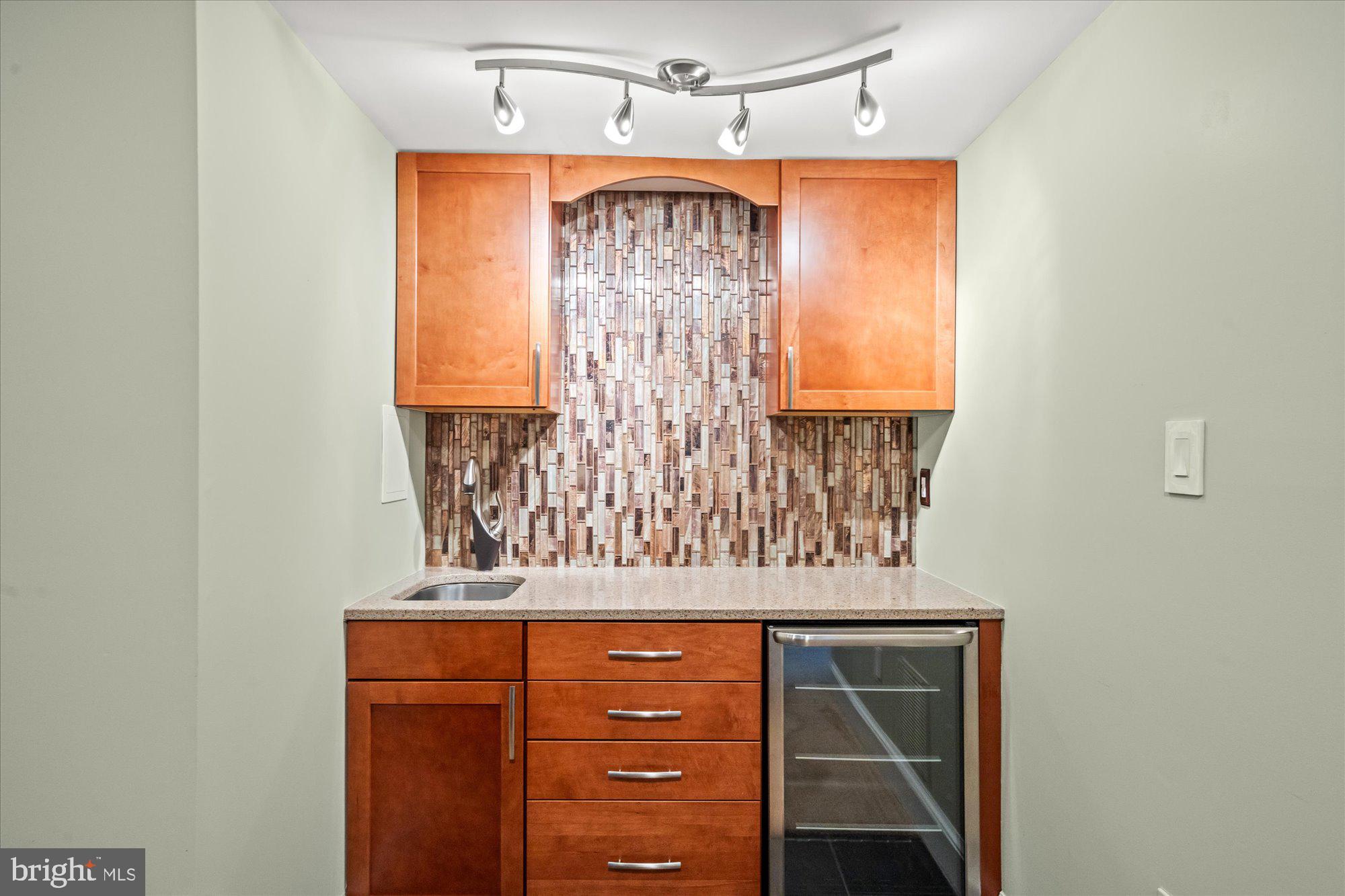 1904 BELLE HAVEN ROAD